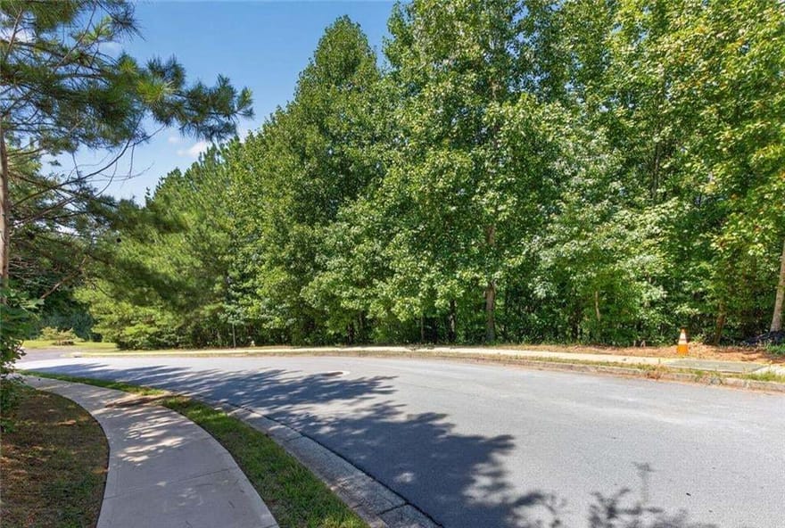 1179 Woodtrace Lane, Auburn, Georgia