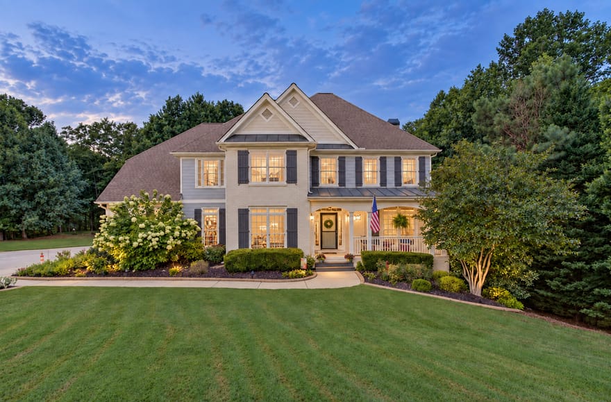 818 Oakridge Terrace, Loganville, Georgia
