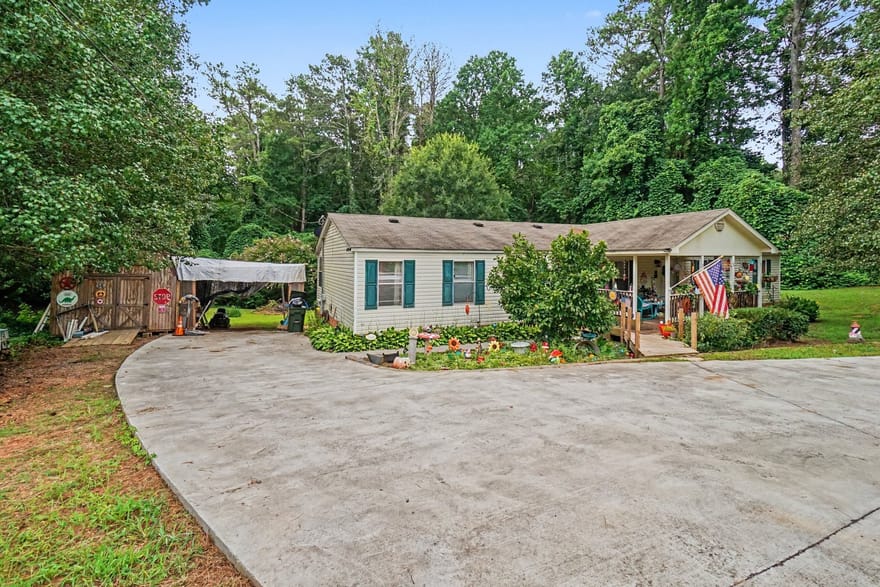 650 Bart Manous Road, Canton, Georgia