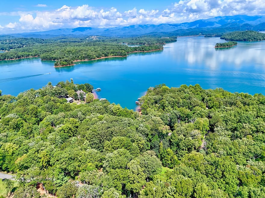 2204 Cedar Cliff Road, Hiawassee, Georgia