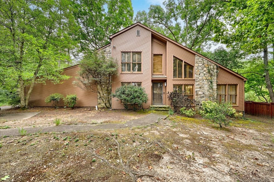 1176 Ashley Lake Drive, Marietta, Georgia