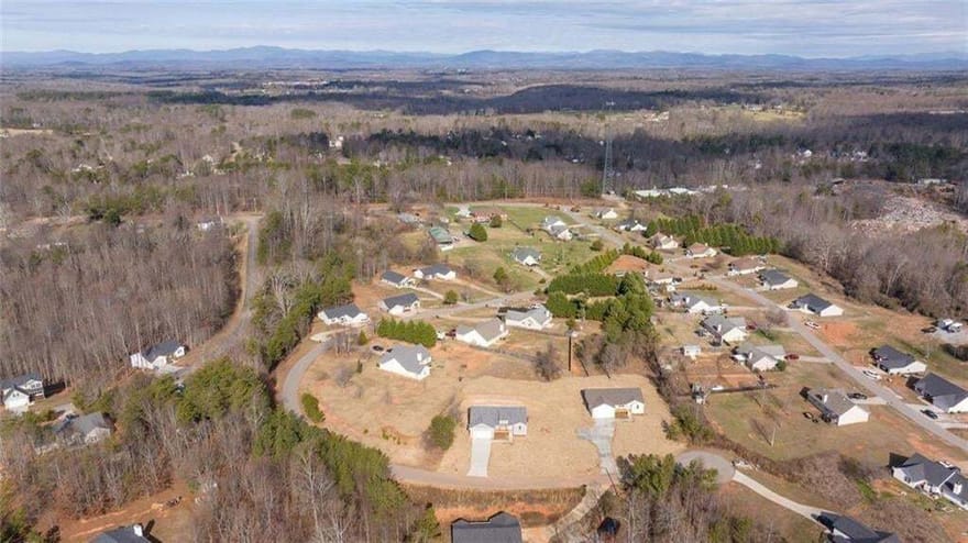 613 Cypress Drive, Mount Airy, Georgia
