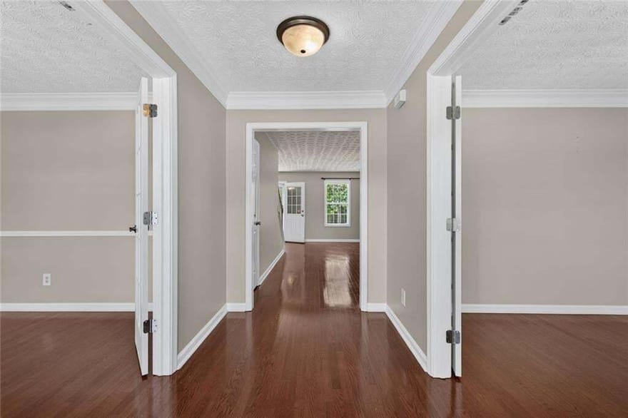 17 Creekview Court, Acworth, Georgia