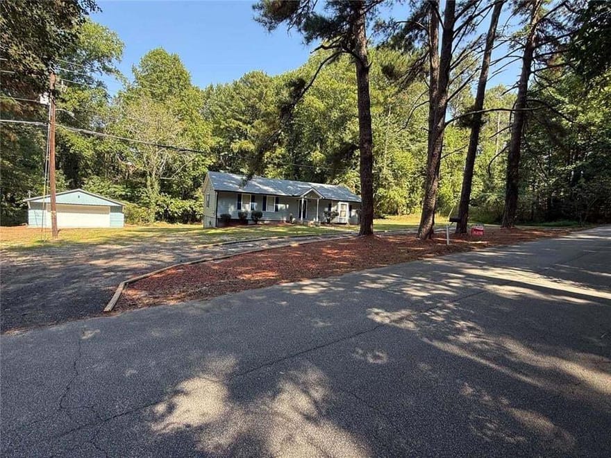 200 Gordon Circle SW, Mableton, Georgia