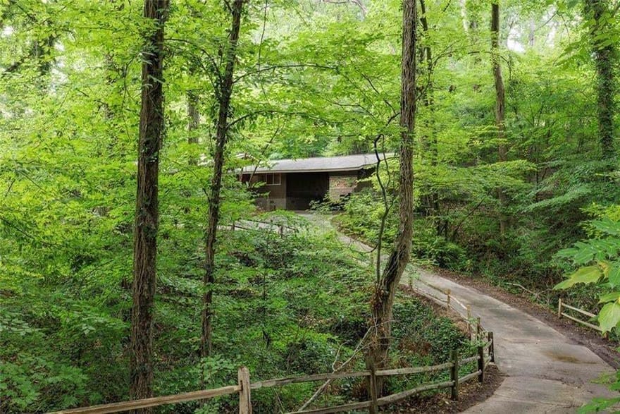4961 Rebel Trail, Atlanta, Georgia